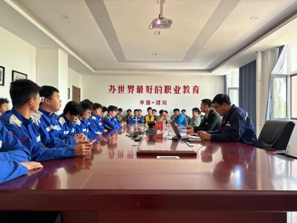 岗前强化班启动仪式圆满举行，助力学子轻松就业