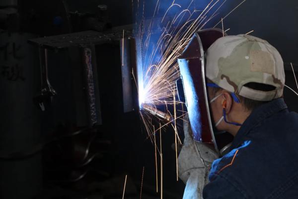 打工没“钱途”,来银川万通学焊接刷“薪”机会