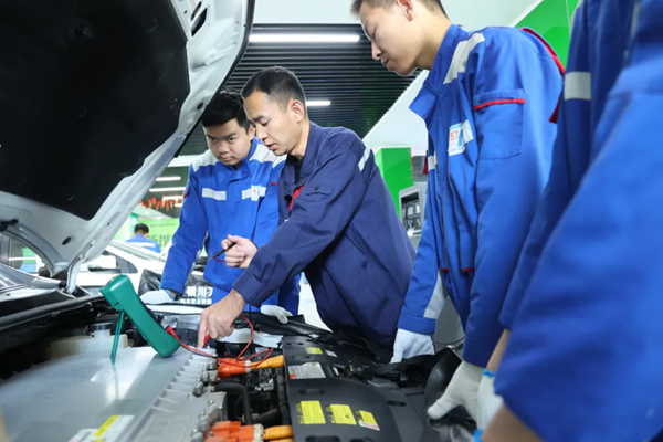 17岁中专生闪耀全球数学竞赛!选择职校,同样出彩!